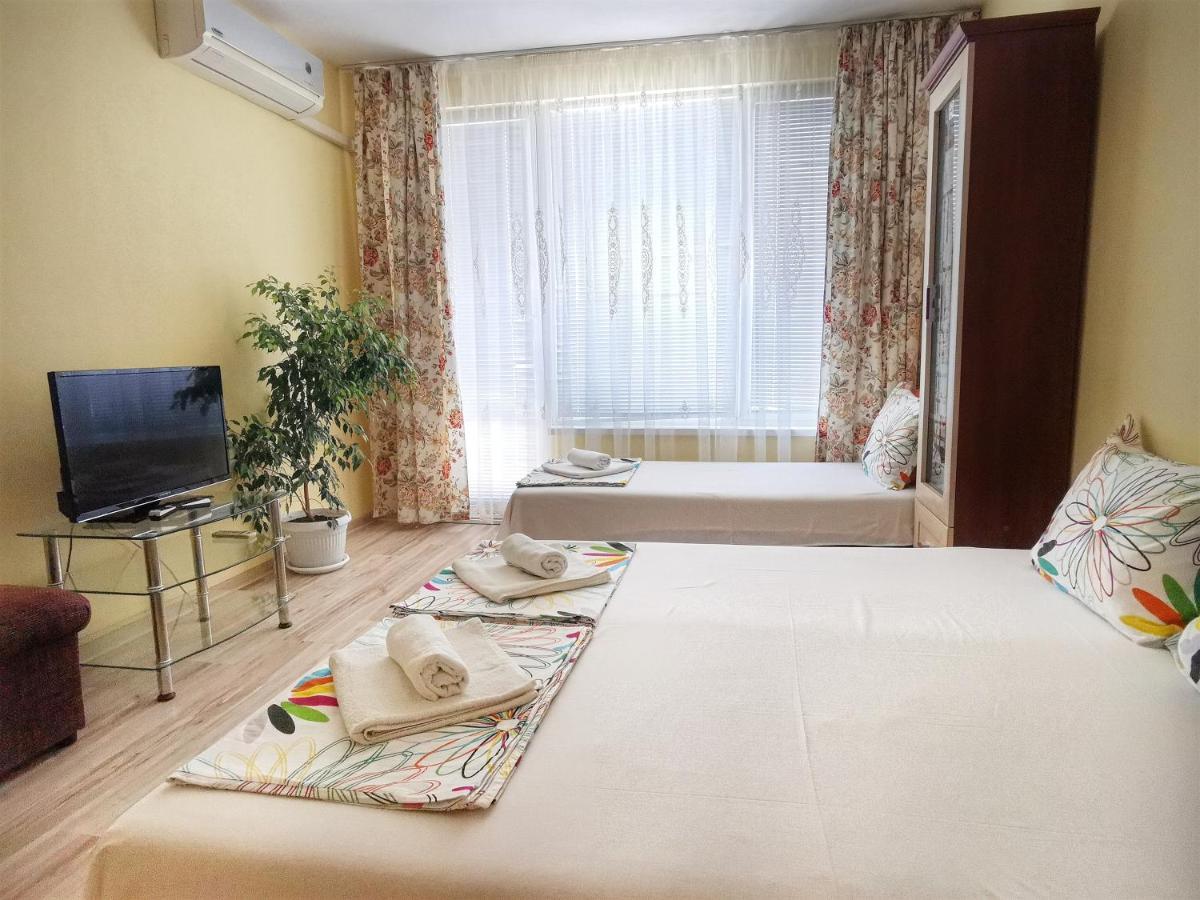Амбър Апартамент И Стая За Гости Sosopol Exterior foto