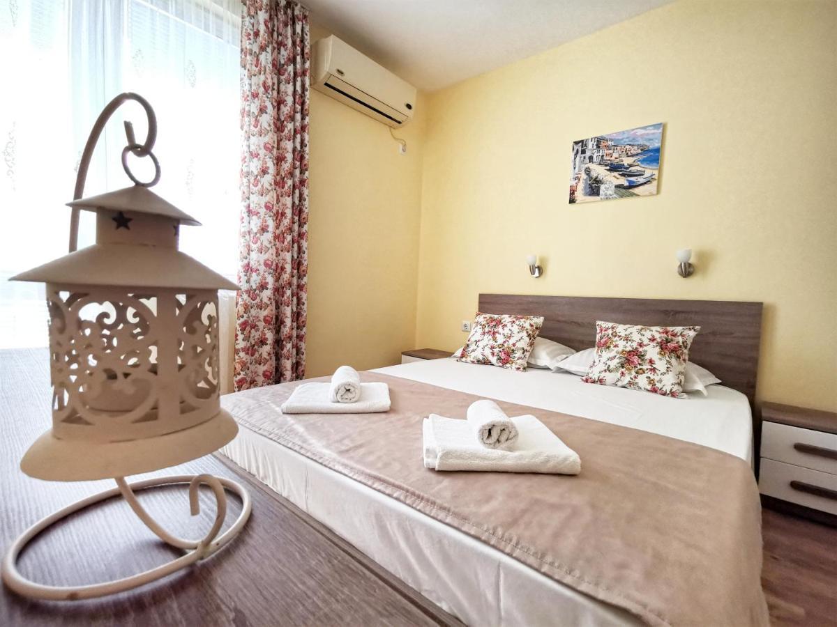Амбър Апартамент И Стая За Гости Sosopol Exterior foto